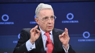 Photo of Expresidente Uribe anuncia respaldo del Centro Democrático a programas del Gobierno para atender la tragedia