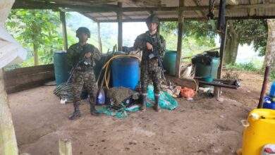 Photo of Ejército destruyó dos laboratorios que estarían al servicio del Clan del Golfo en Antioquia