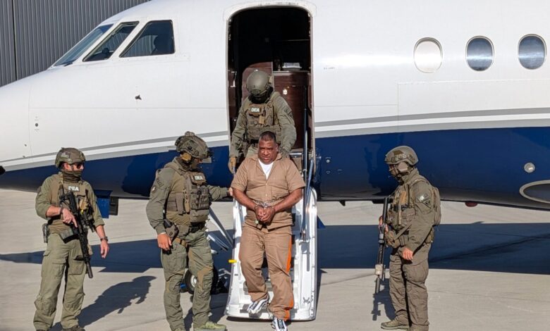 Alias Araña comparece ante la justicia de Estados Unidos tras su extradición desde Colombia.