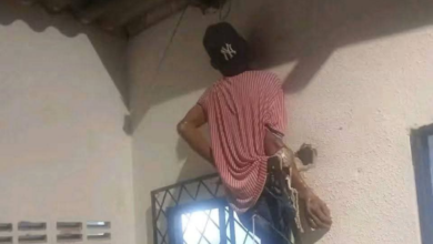 Photo of Intentó ingresar a una vivienda por una ventana y terminó atrapado entre las rejas en El Banco, Magdalena