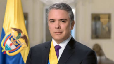Photo of Iván Duque advierte sobre los riesgos del uso excesivo del celular en niños y jóvenes