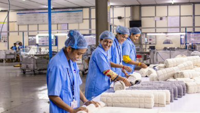 Photo of ¿Gana el mínimo? esto le descuentan de salud y pensión en 2026
