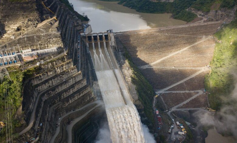 Infraestructura de generación eléctrica en Colombia y aportes del sector al país.