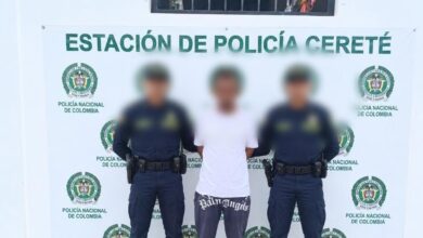Photo of Capturan en Ciénaga de Oro a alias ‘Adel’, señalado integrante del Clan del Golfo y condenado a cuatro años de prisión