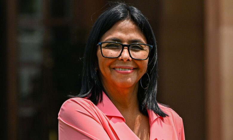 Delcy Rodríguez anuncia evaluación de activos estatales en Venezuela.